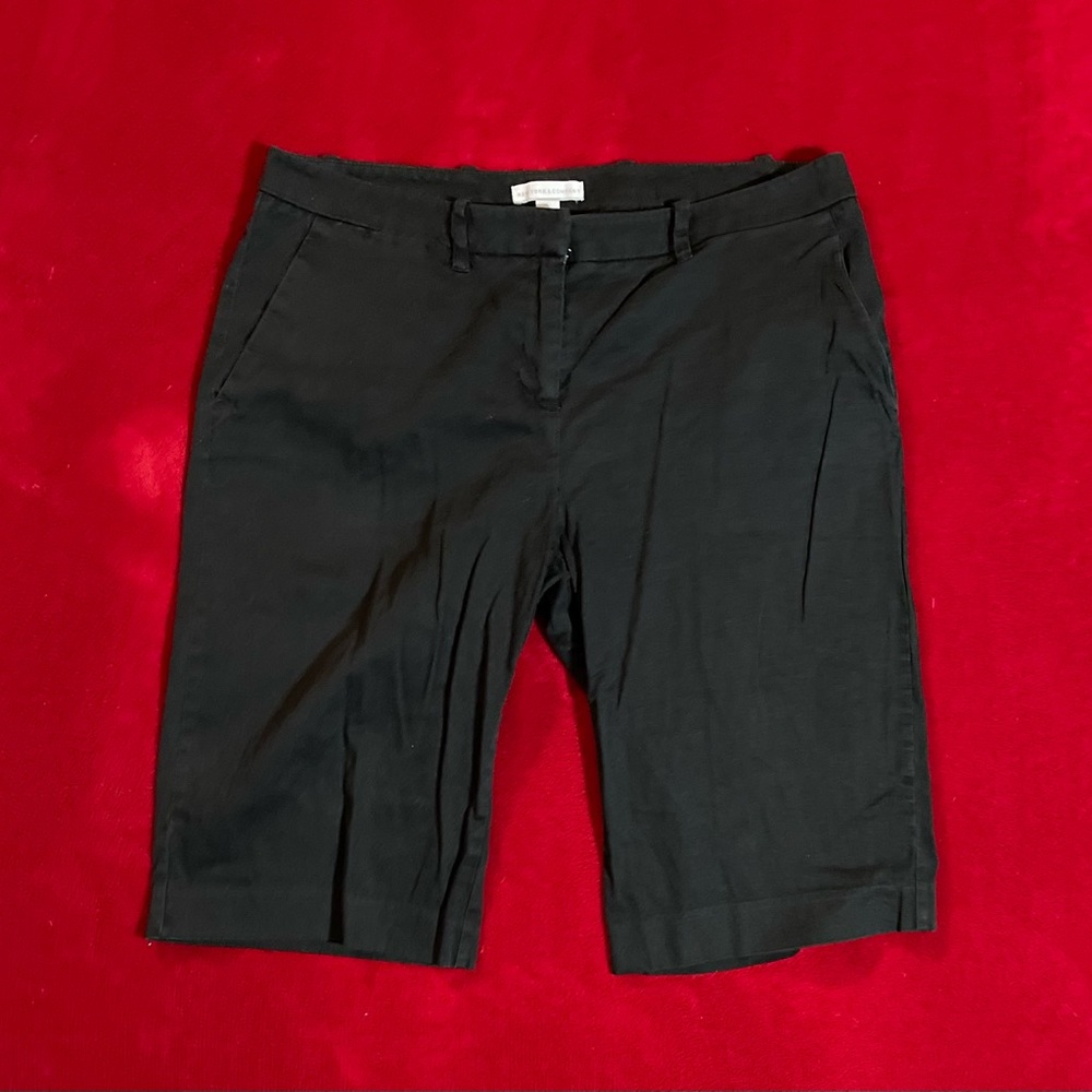 New York & Company Women's Side Pockets Black Bermuda Dress Shorts Size: 8